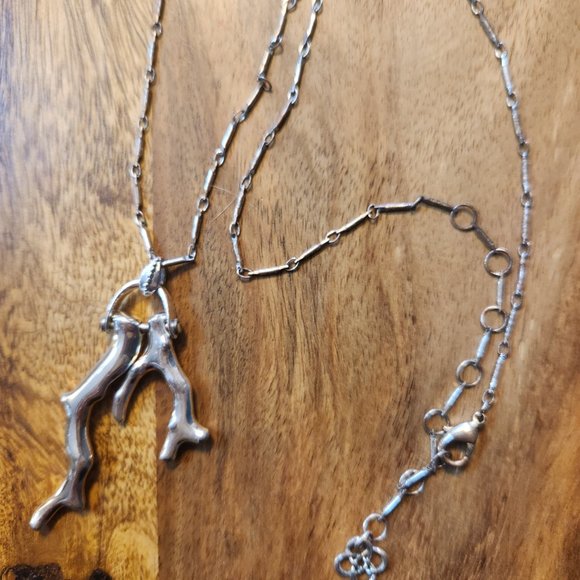 Stella & Dot Vallen Pendant Necklace - Picture 3 of 3